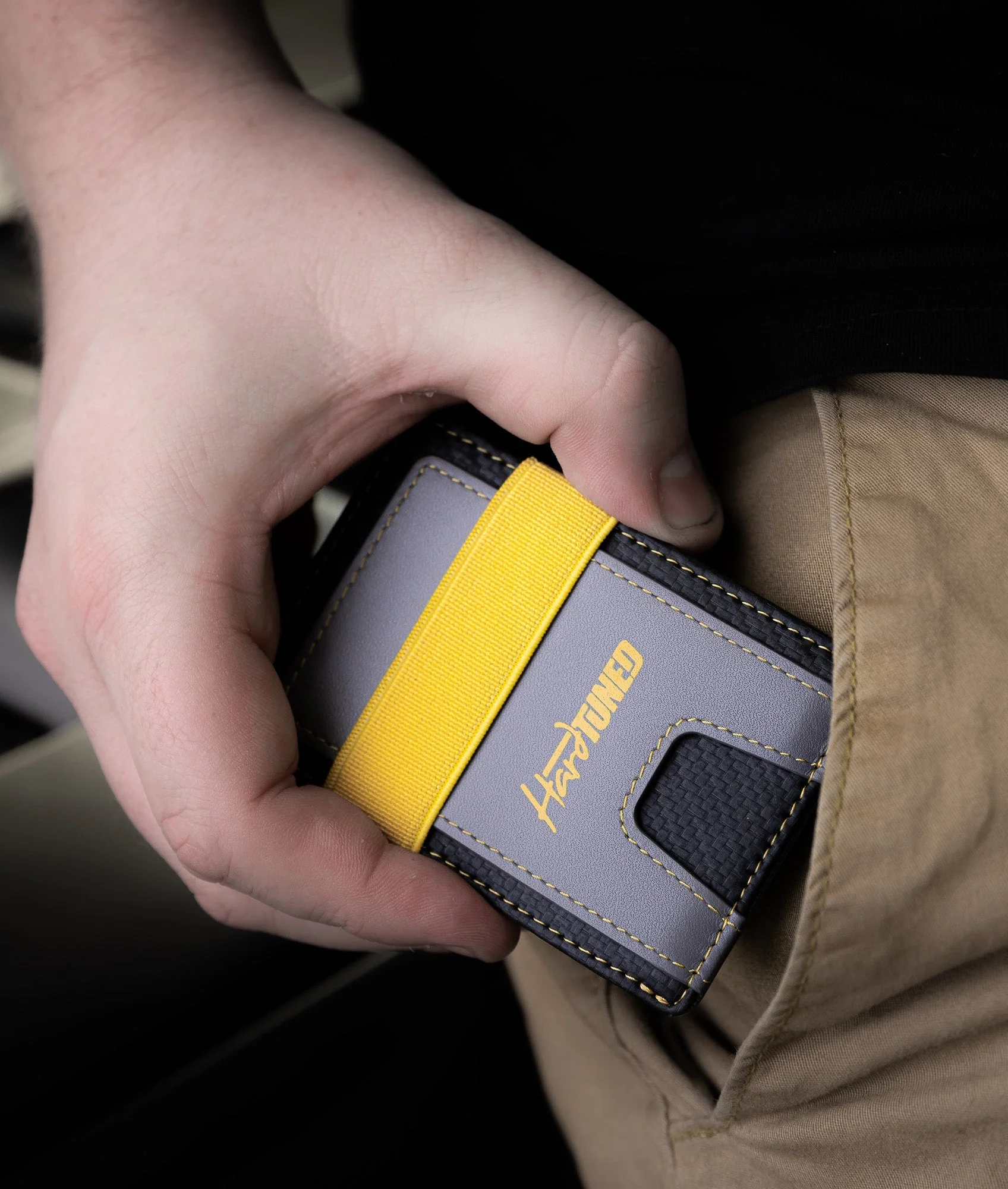 Izumiotsu Gray/Carbon Cardholder - Image 2