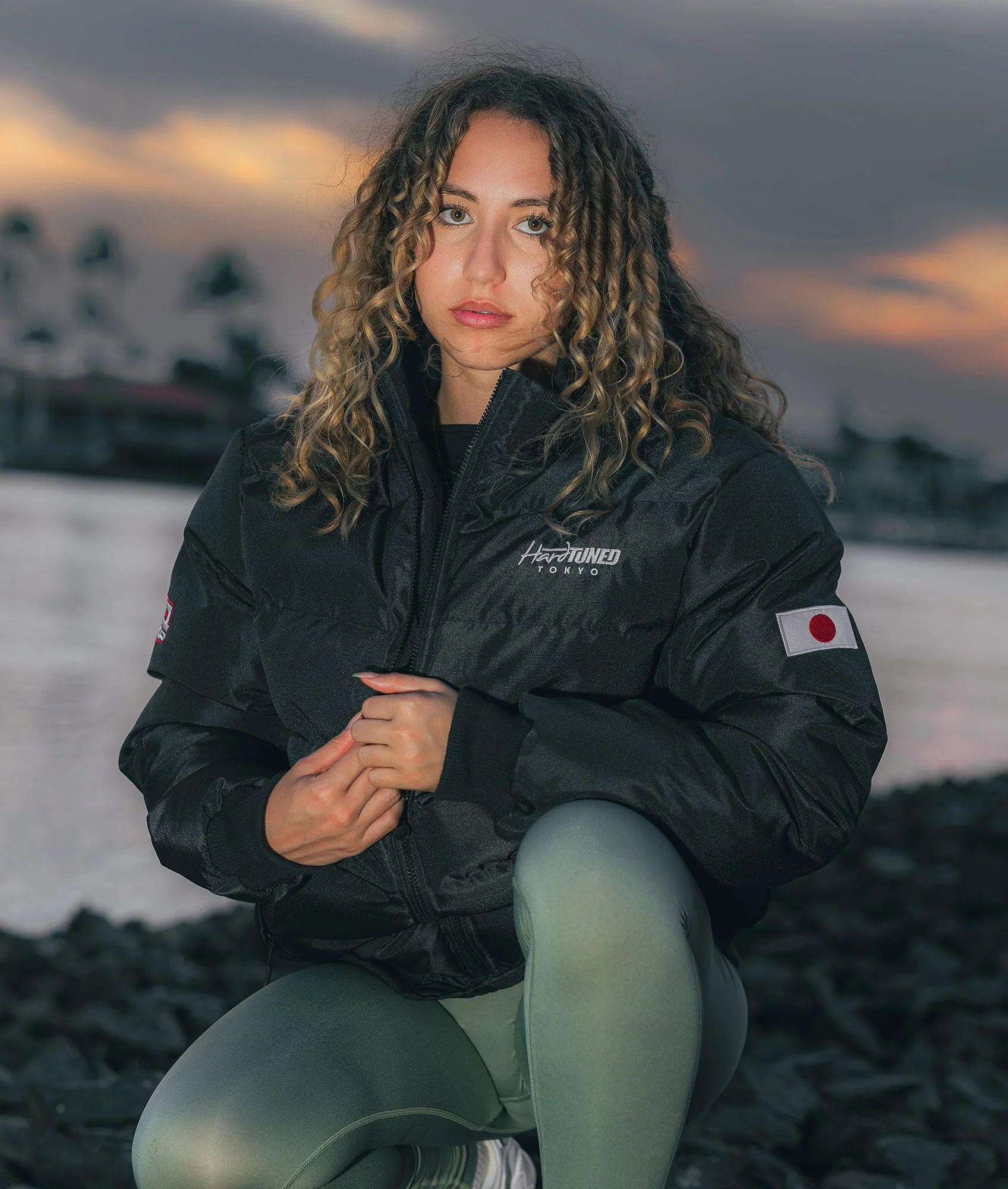 Womens Underground C1 Loop Puffer Jacket - Image 9